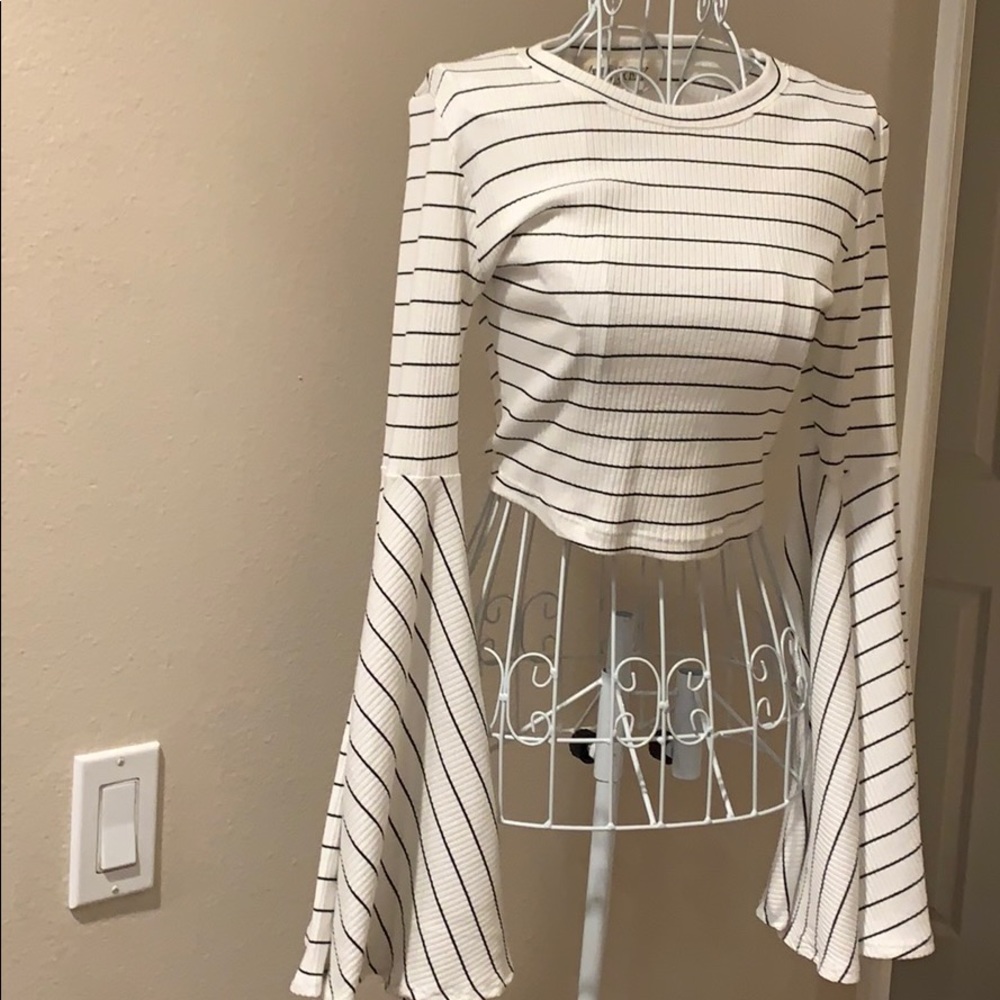 Bell sleeve crop top